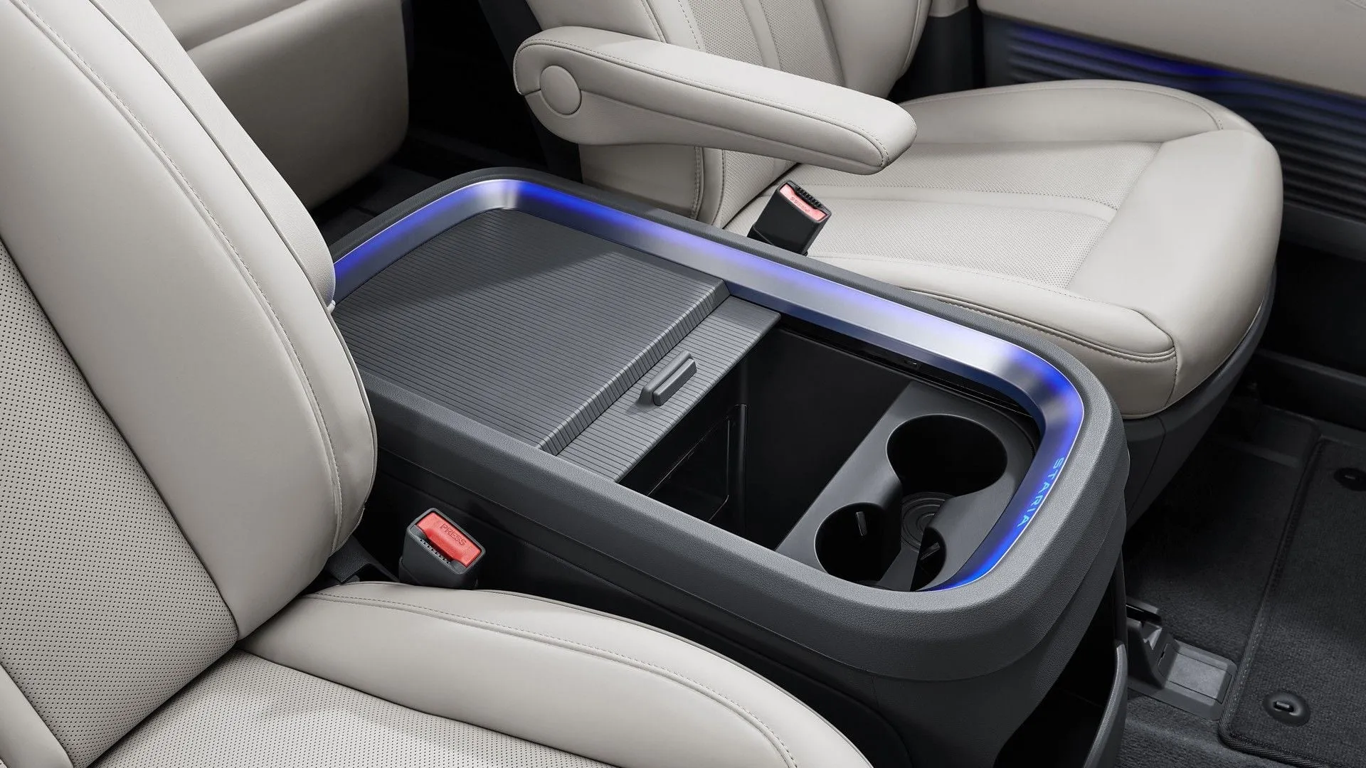 Hyundai STARIA Elektro – Interieur 3 (KI-generiert)