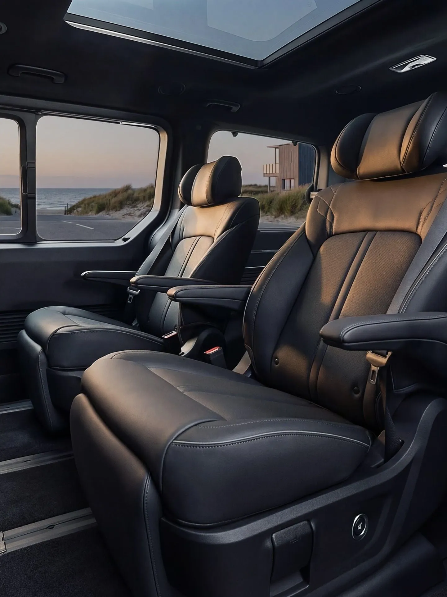Hyundai STARIA Elektro – Interieur 4 (KI-generiert)