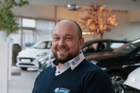 Porträtfoto von Denis Schmidt